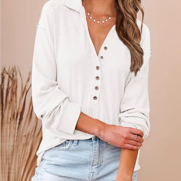 Women’s White Button Down‎ Top - Picture 3 of 7